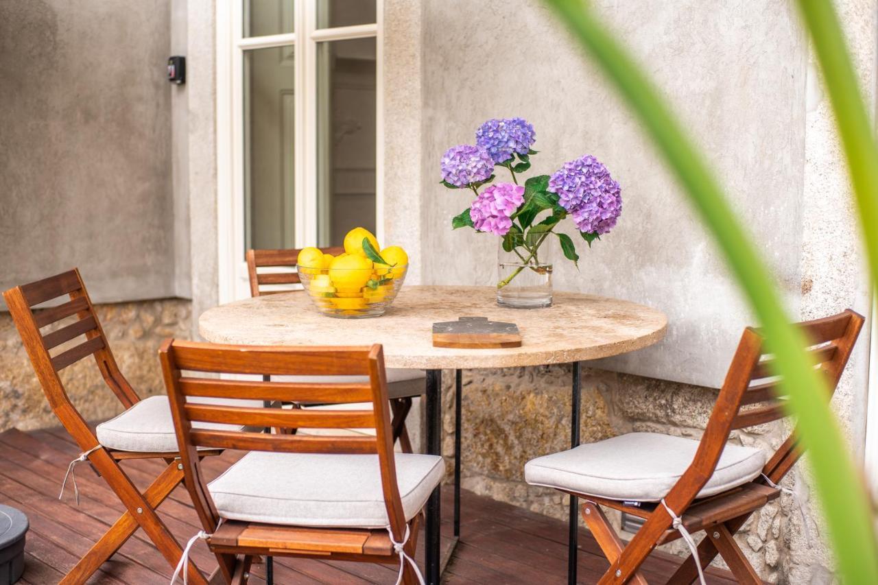 Paraiso Garden Suite--- Spacious & Downtown Porto Exterior foto